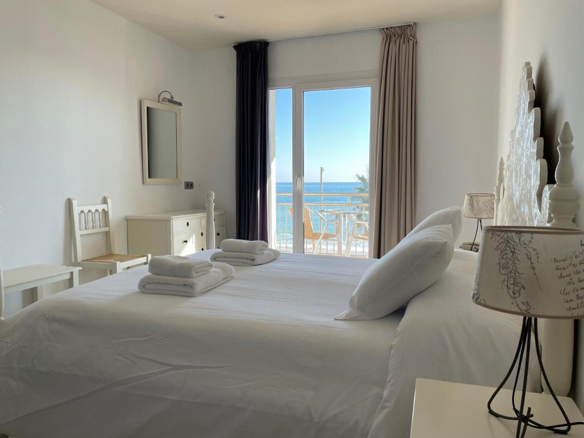 Hotel Reimar 산 안토니 드 칼론헤 객실 사진