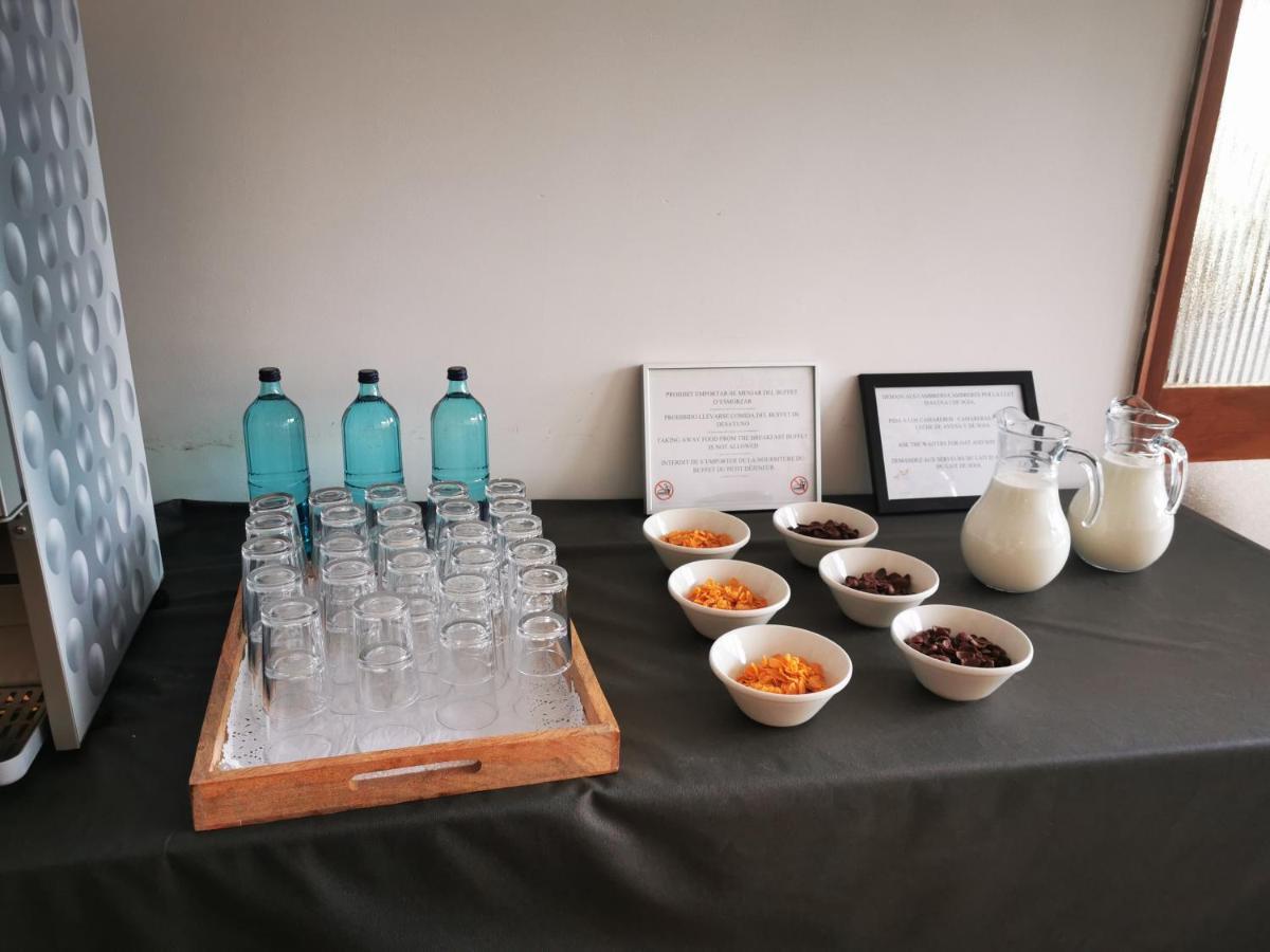 Hotel Reimar 산 안토니 드 칼론헤 외부 사진